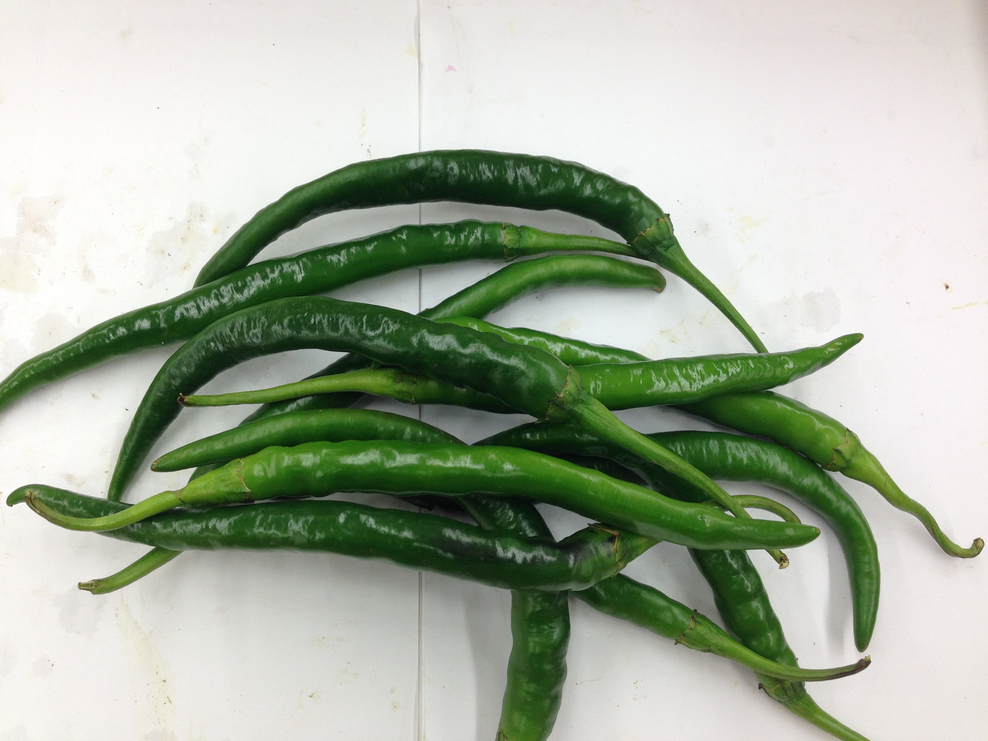 Fresh GREEN CHILLI SMALL $-Lb