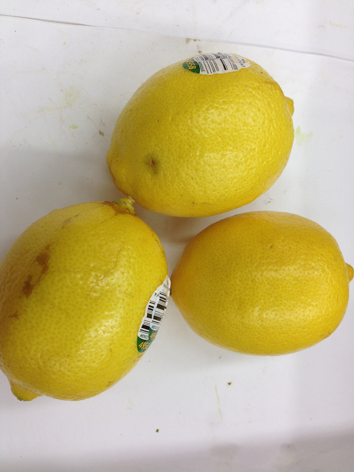 Fresh YELLOW LEMON  4 for $!