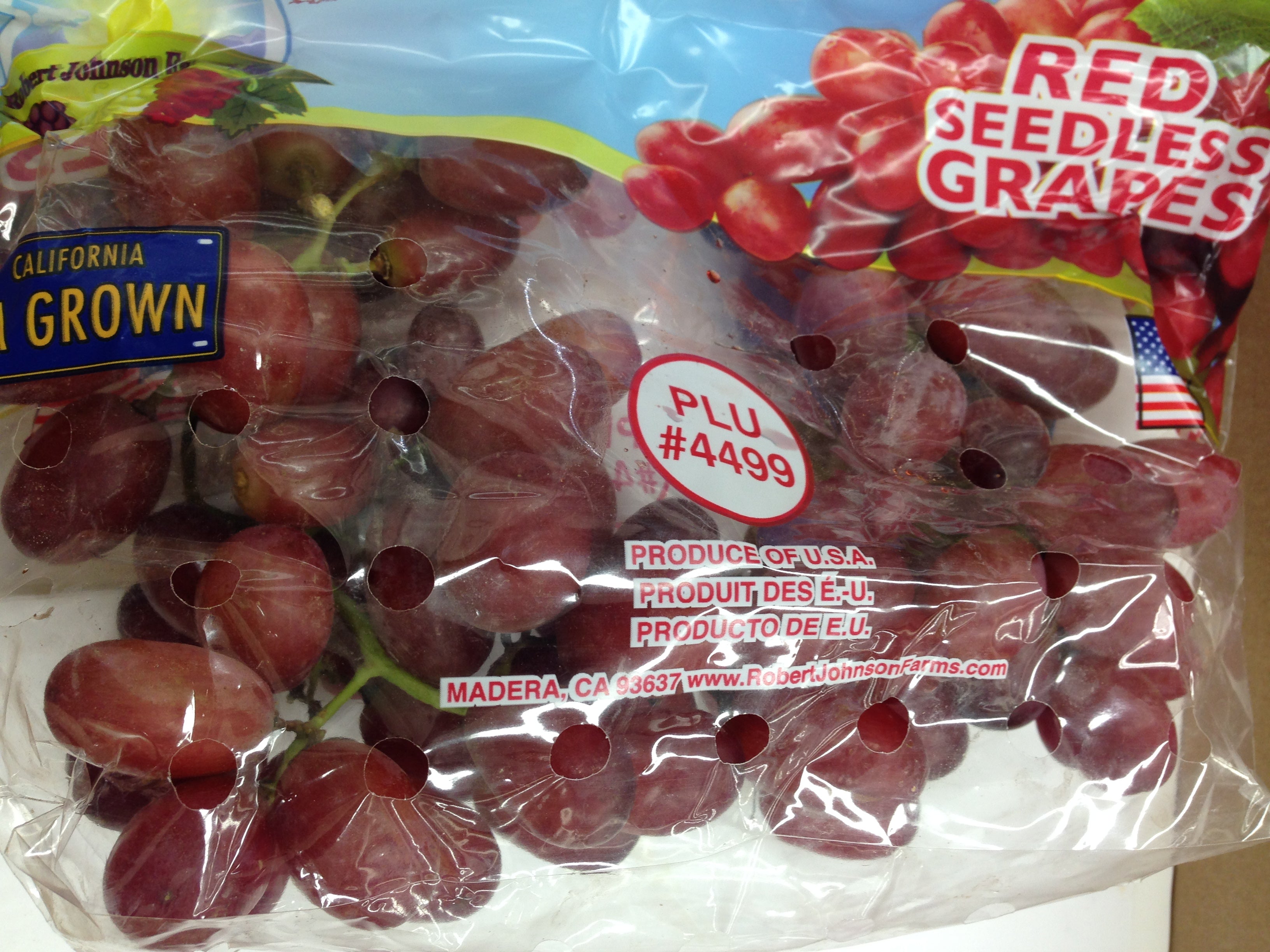 Fresh RED GRAPES $-Lb